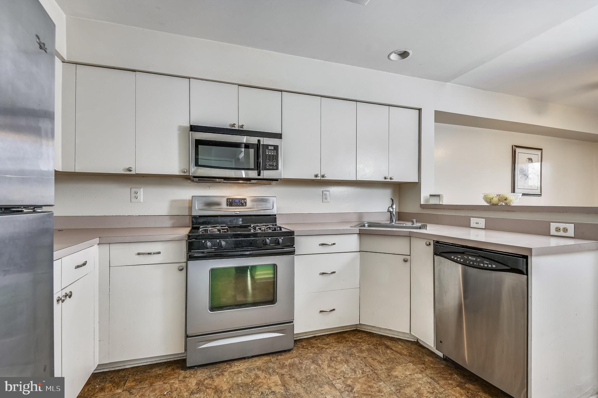 5878 Pimlico Road Baltimore, MD 21209 - Photo 8 of 31 Kitchen 2
