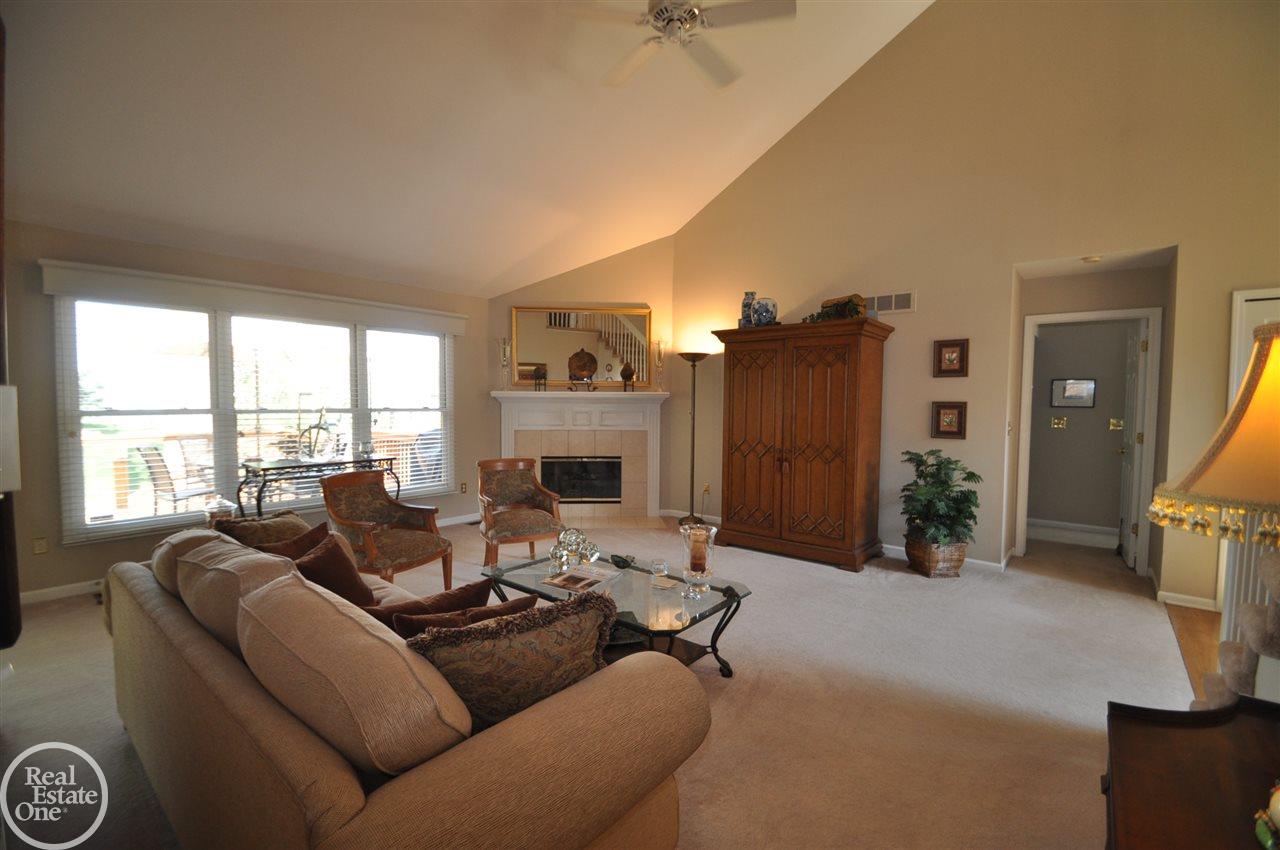 3295 Fulham Drive Rochester Hills, MI 48309 - Photo 5 of 27