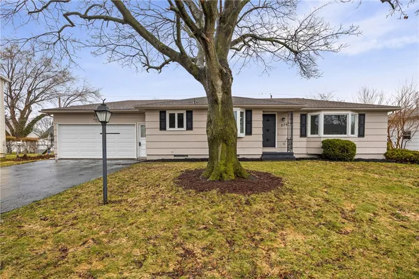 $224,900 | 276 Wahl Road, Irondequoit, NY 14609