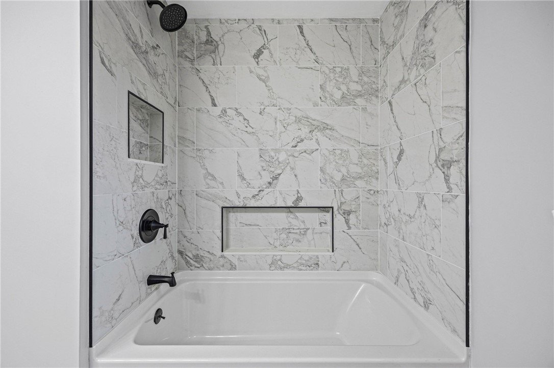 276 Wahl Road Irondequoit, NY 14609 - Photo 16 of 30