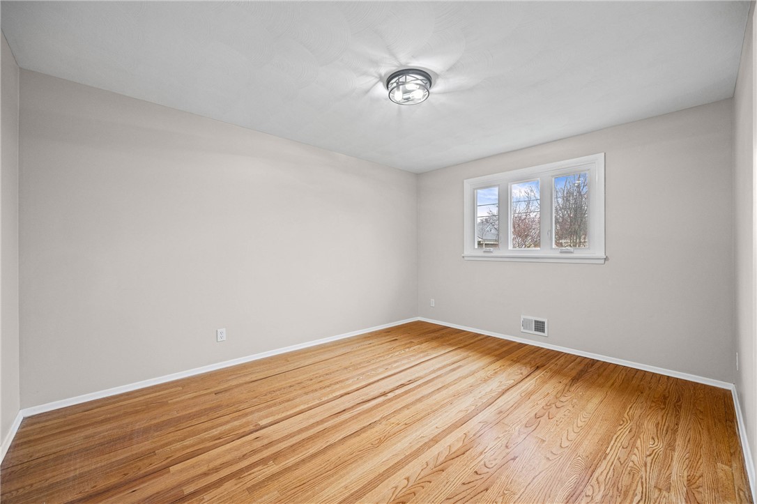 276 Wahl Road Irondequoit, NY 14609 - Photo 17 of 30