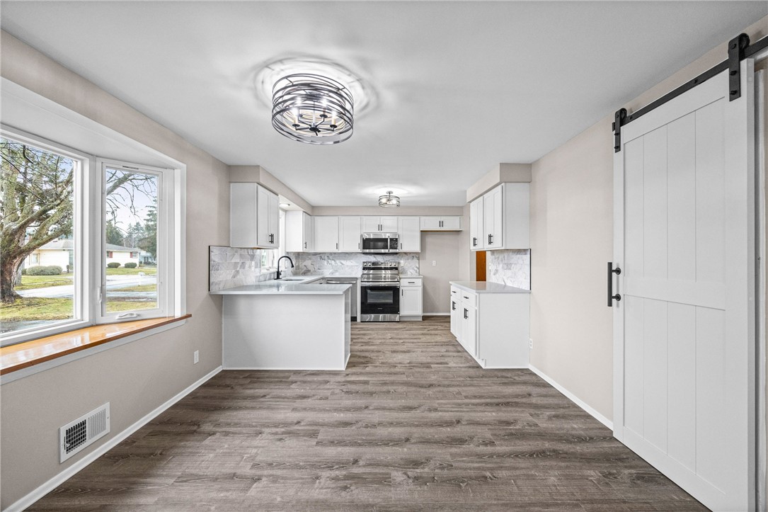 276 Wahl Road Irondequoit, NY 14609 - Photo 8 of 30