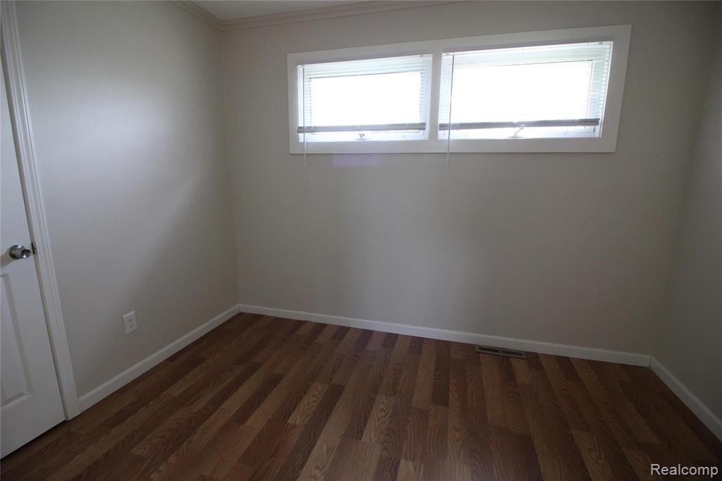 6320 Central Street Romulus, MI 48174 - Photo 11 of 15