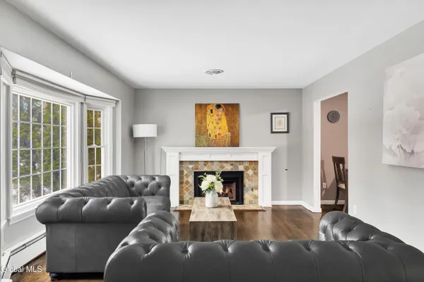 $3,200 | 15 Brookwood Drive, Colonie, NY 12110