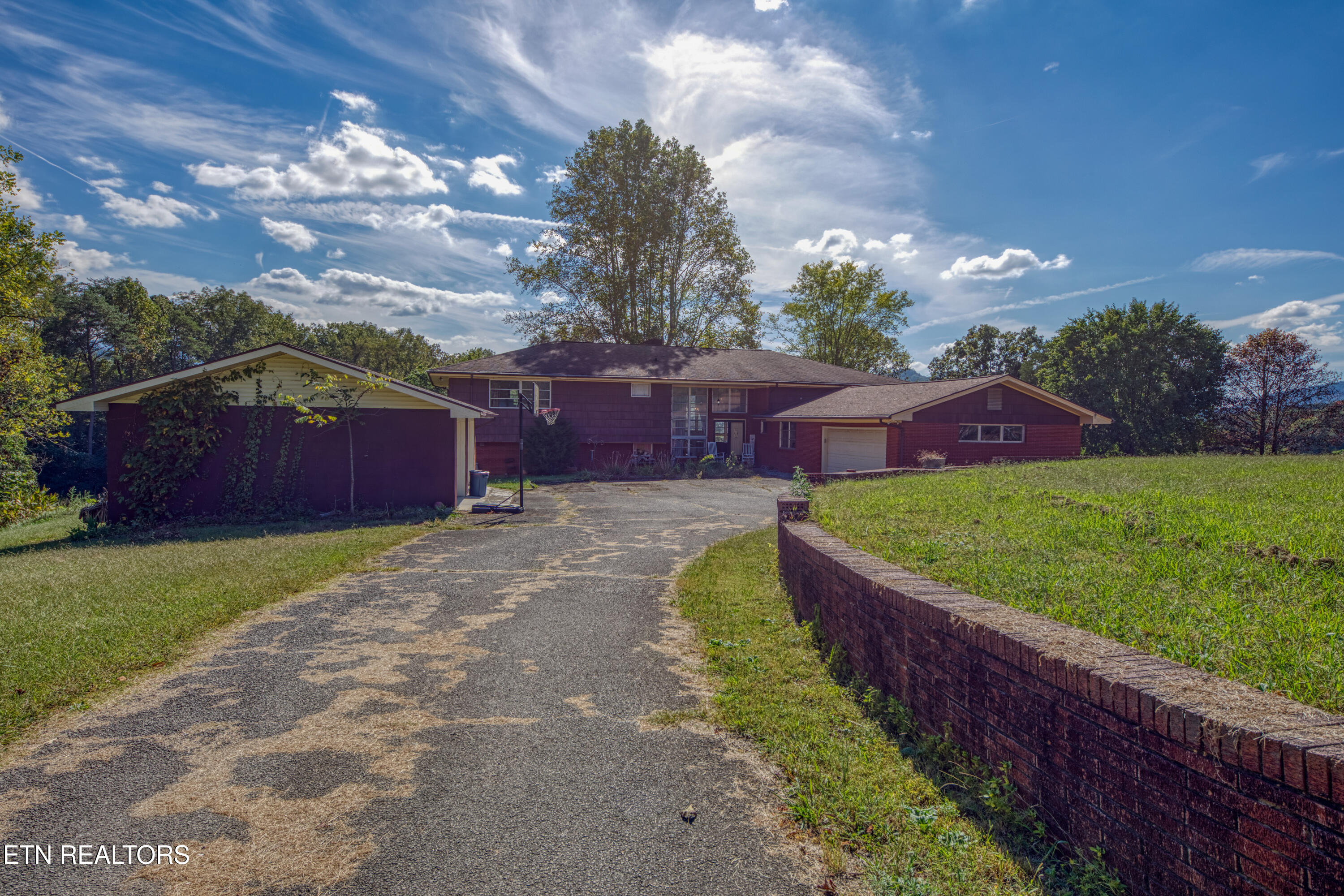 2720 Early Road Newport, TN 37821 - Photo 2 of 56 0H3A5222_26