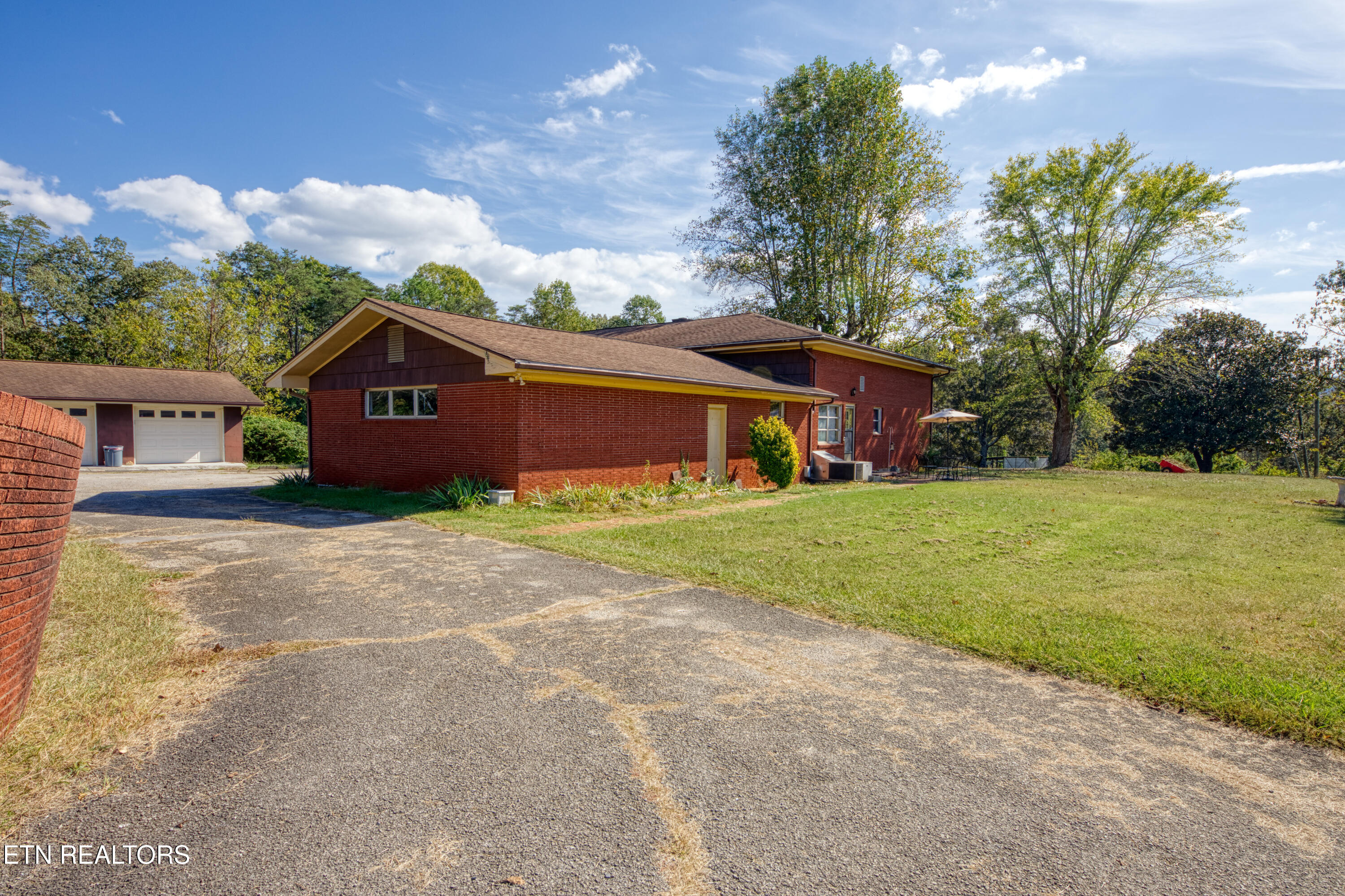 2720 Early Road Newport, TN 37821 - Photo 10 of 56 0H3A5240_31