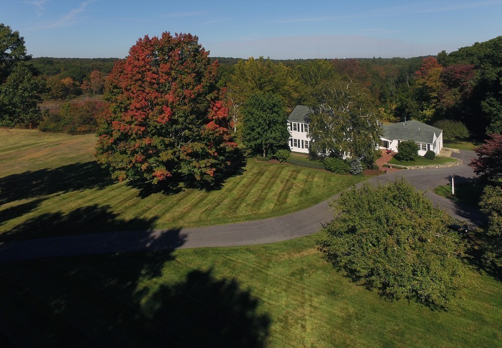 215 Country Club Road Dedham, MA 02026 - Photo 3 of 27 Gallery Image 3