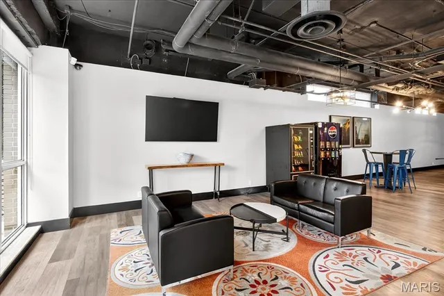 $59,000 | 210 North 17th Street, Unit 901, St. Louis, MO 63103