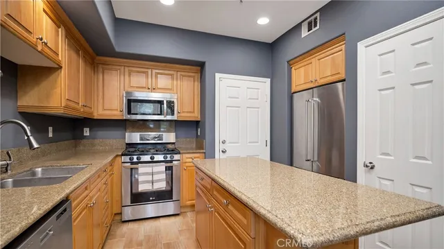 $1,548,888 | 47 Nightshade, Irvine, CA 92603