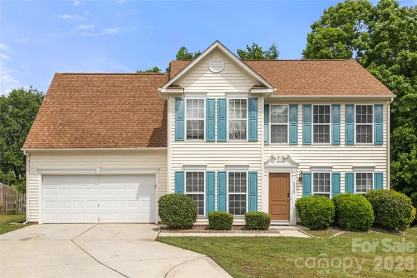 $385,000 | 1315 Red Tallen Court, Charlotte, NC 28214