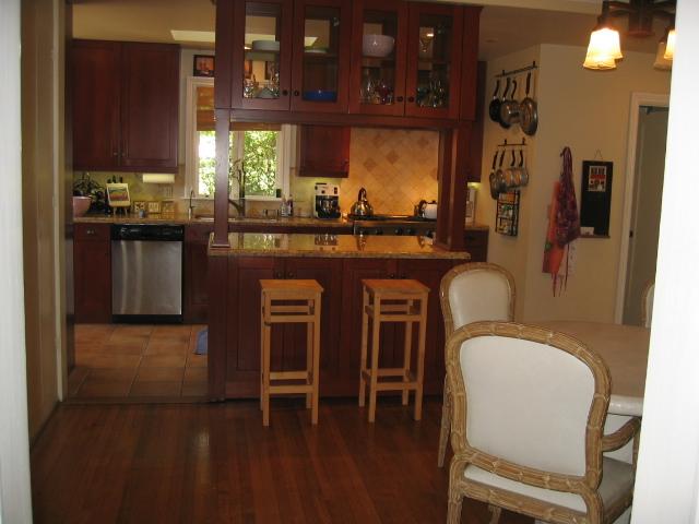 1332 Alta Vista Road Santa Barbara, CA 93103 - Photo 9 of 12 Kitchen Bar