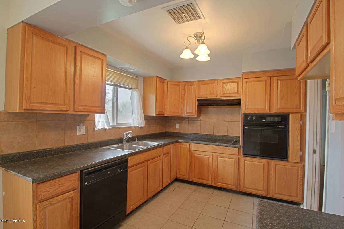3816 West Lawrence Road Phoenix, AZ 85019 - Photo 11 of 20 C:\fakepath\Set10Auto