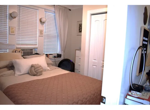 $2,845 | 839 West Cornelia Avenue, Unit 3N, Chicago, IL 60657