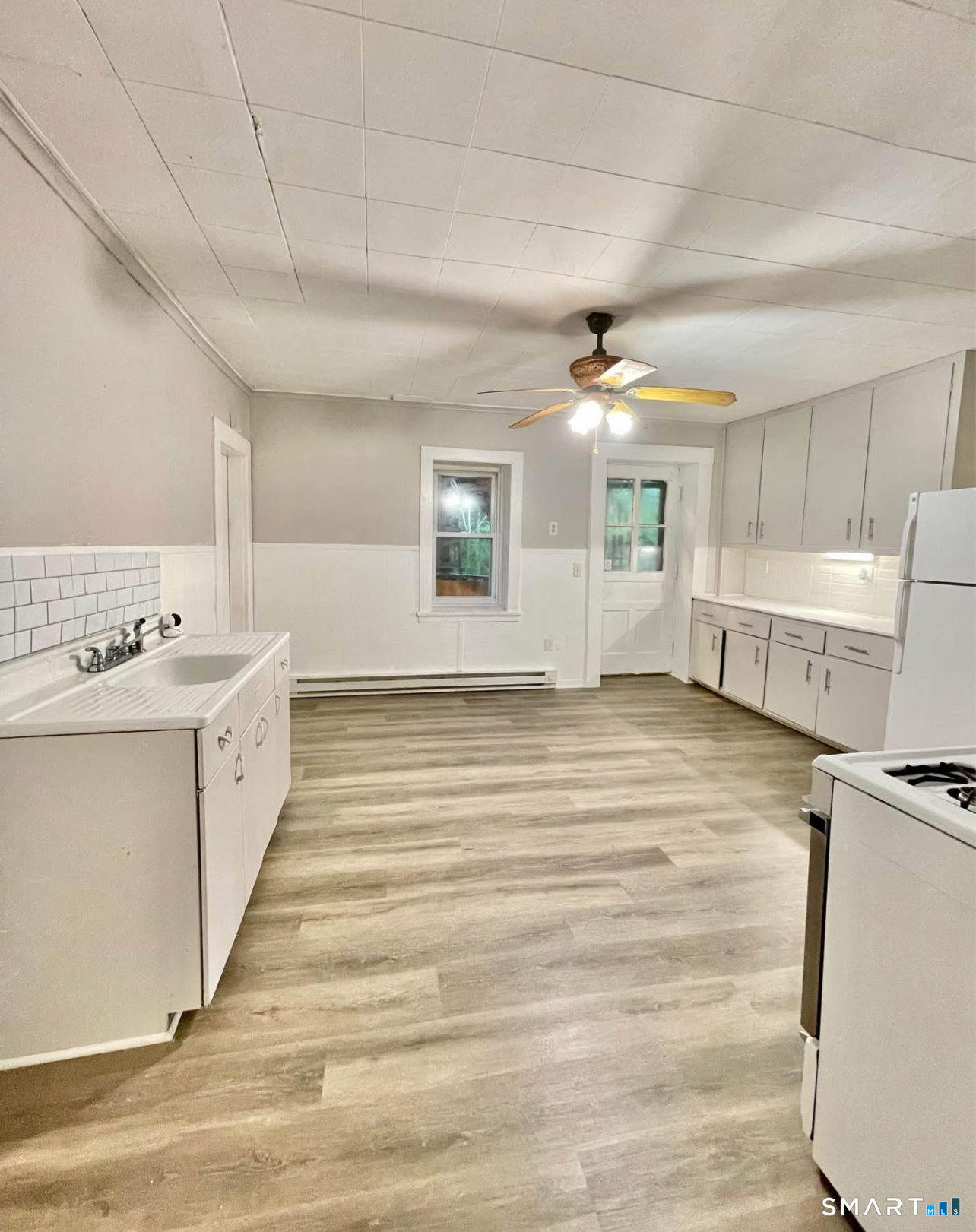 449 Wilson Street Waterbury, CT 06708 - Photo 3 of 8 Gallery Image 3