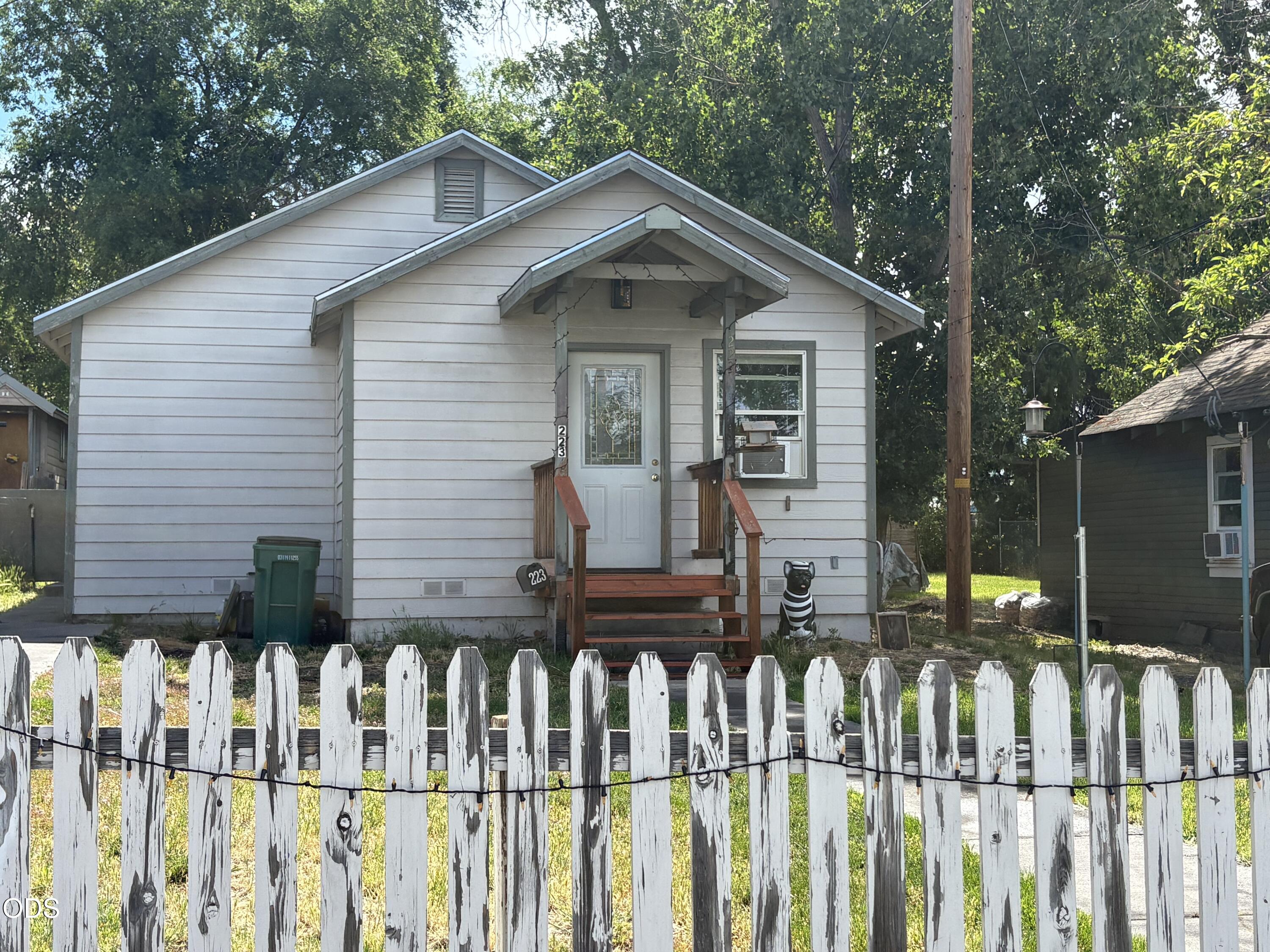 223 Mortimer Street Klamath Falls, OR 97601 - Photo 1 of 29