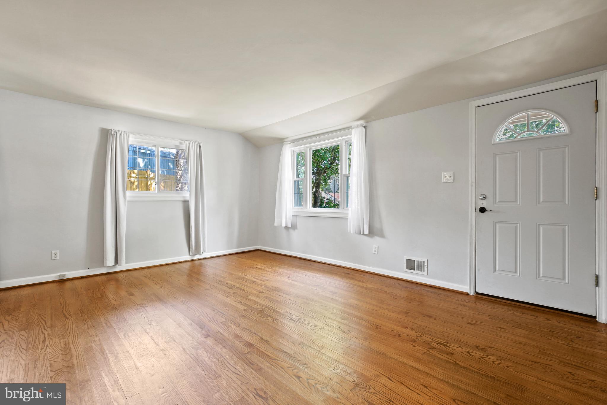 3303 Janet Road Silver Spring, MD 20906 - Photo 5 of 31 an empty room with window
