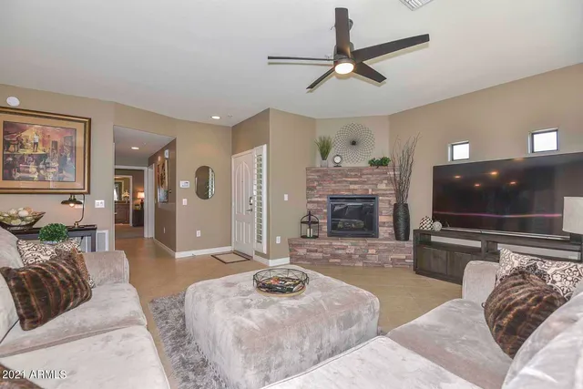 $5,300 | 21320 North 56th Street, Unit 2030, Phoenix, AZ 85054