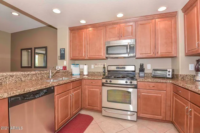 $5,300 | 21320 North 56th Street, Unit 2030, Phoenix, AZ 85054