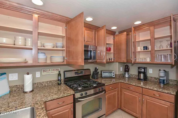 $5,300 | 21320 North 56th Street, Unit 2030, Phoenix, AZ 85054