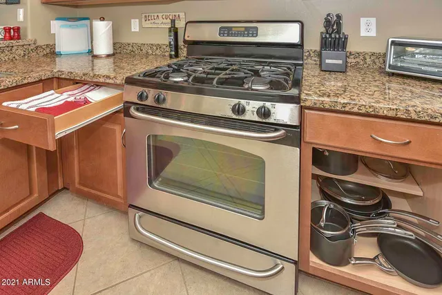 $5,300 | 21320 North 56th Street, Unit 2030, Phoenix, AZ 85054