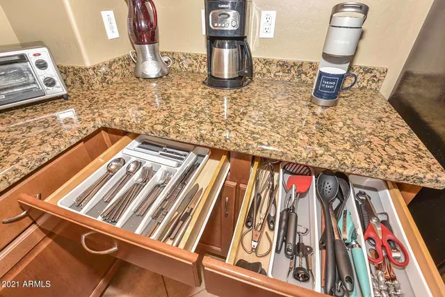 $5,300 | 21320 North 56th Street, Unit 2030, Phoenix, AZ 85054