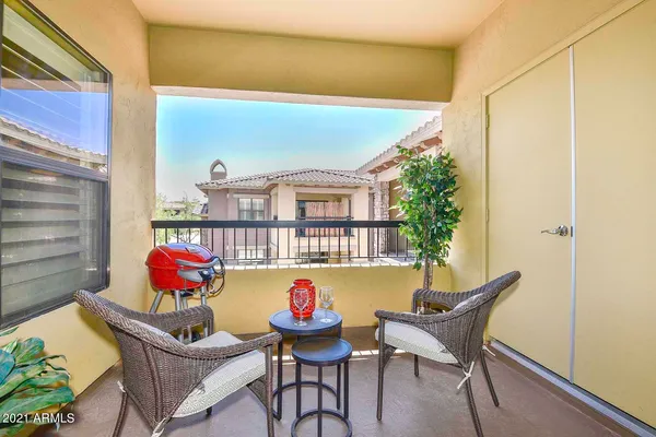 $5,300 | 21320 North 56th Street, Unit 2030, Phoenix, AZ 85054