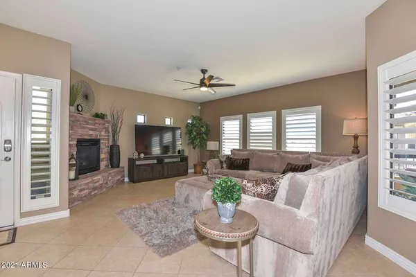 $5,300 | 21320 North 56th Street, Unit 2030, Phoenix, AZ 85054