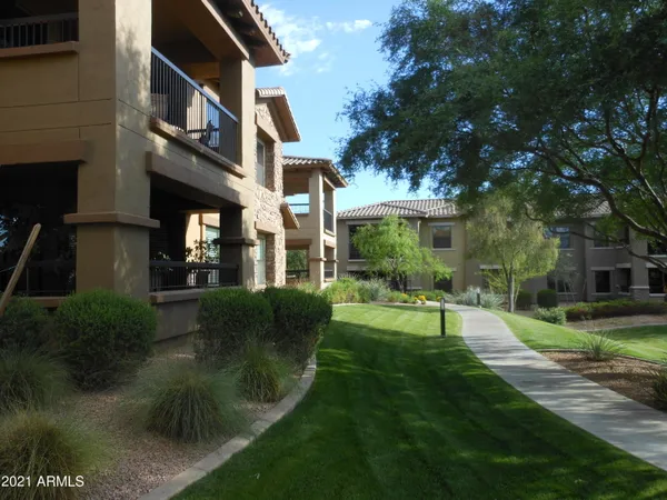 $5,300 | 21320 North 56th Street, Unit 2030, Phoenix, AZ 85054