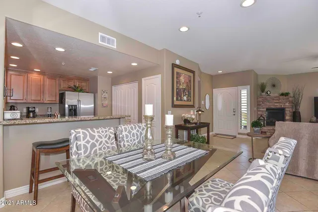 $5,300 | 21320 North 56th Street, Unit 2030, Phoenix, AZ 85054