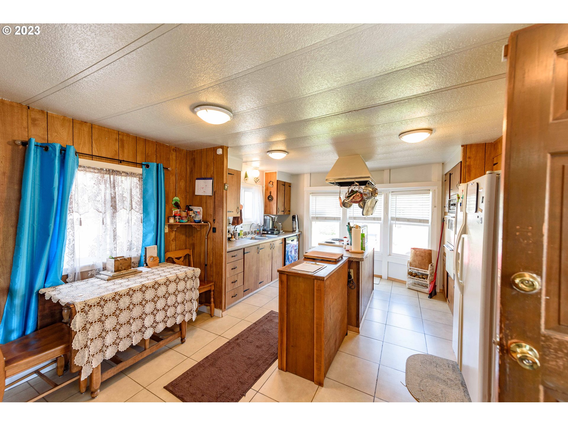 63618 North Spring Road Coos Bay, OR 97420 - Photo 6 of 29 Gallery Image 6