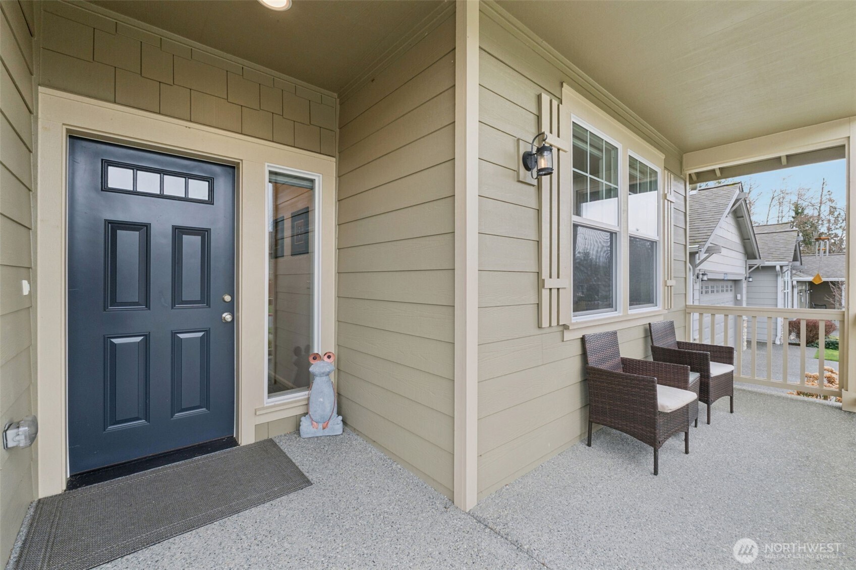 1028 Alpine View Drive Mount Vernon, WA 98274 - Photo 3 of 27 a view of a livingroom with furniture and brick walls