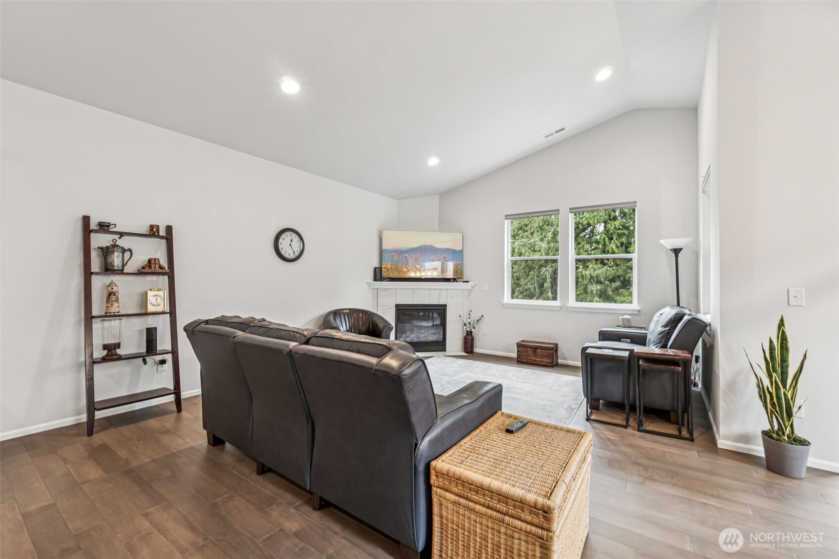 1028 Alpine View Drive Mount Vernon, WA 98274 - Photo 6 of 27 a living room with furniture a flat screen tv and a window