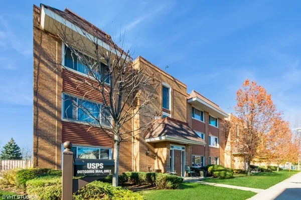 $117,000 | 3909 West 123rd Street, Unit 205A, Alsip, IL 60803