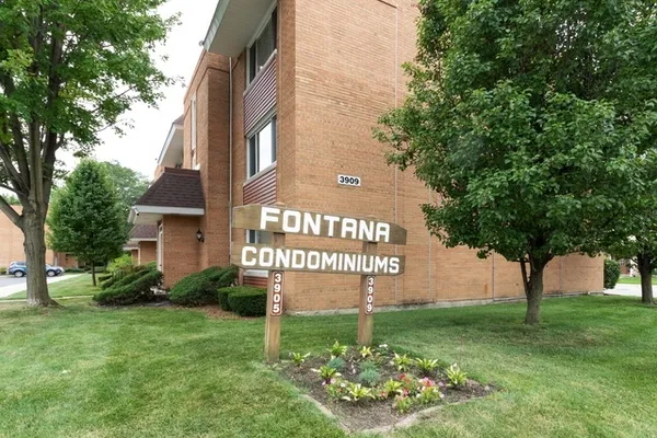 $117,000 | 3909 West 123rd Street, Unit 205A, Alsip, IL 60803