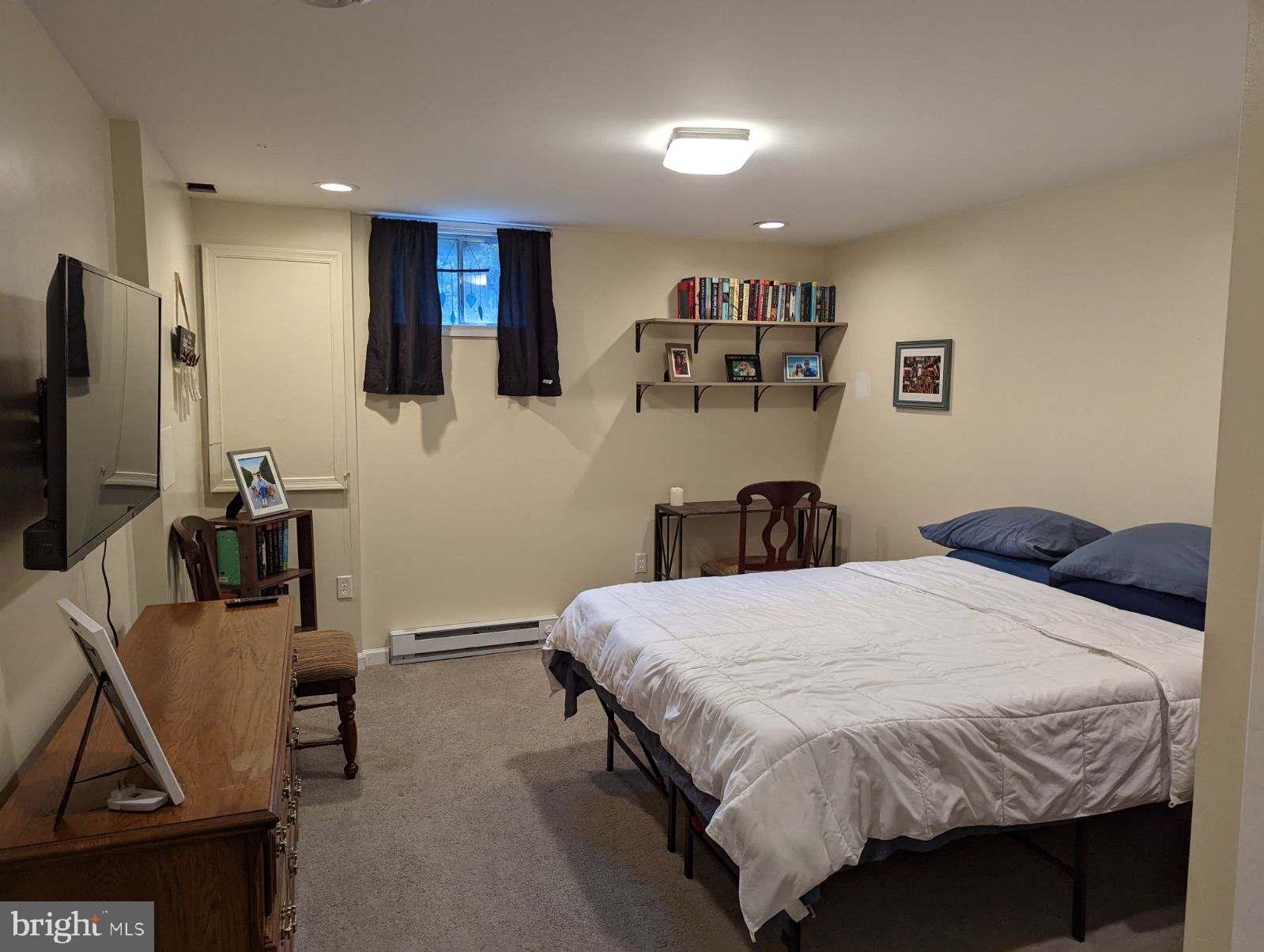 6936 Meadowlake Road New Market, MD 21774 - Photo 34 of 71 Basement studio.