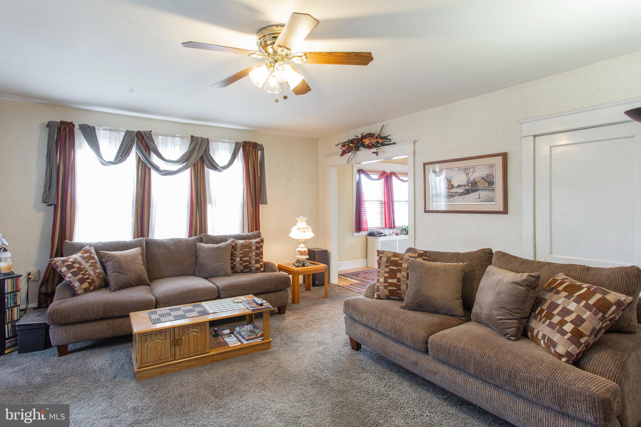 143 Upland Road Havertown, PA 19083 - Photo 5 of 28