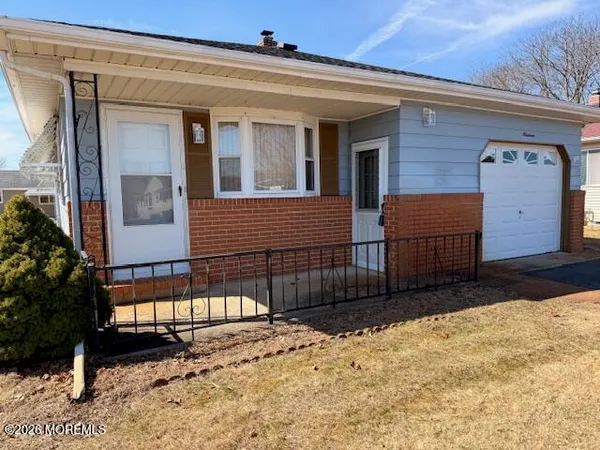 $2,000 | 19 Tivoli Street, Toms River, NJ 08757