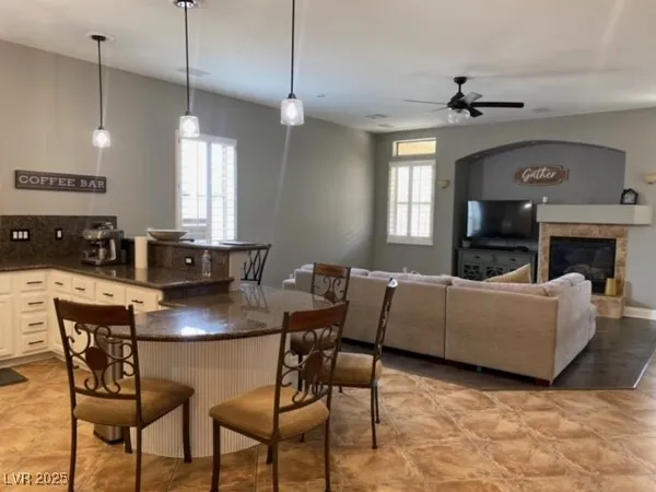 $3,850 | 1127 Pinto Horse Avenue, Henderson, NV 89052