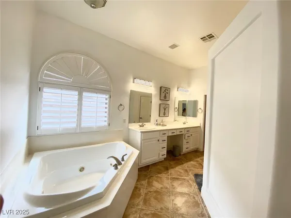 $3,850 | 1127 Pinto Horse Avenue, Henderson, NV 89052