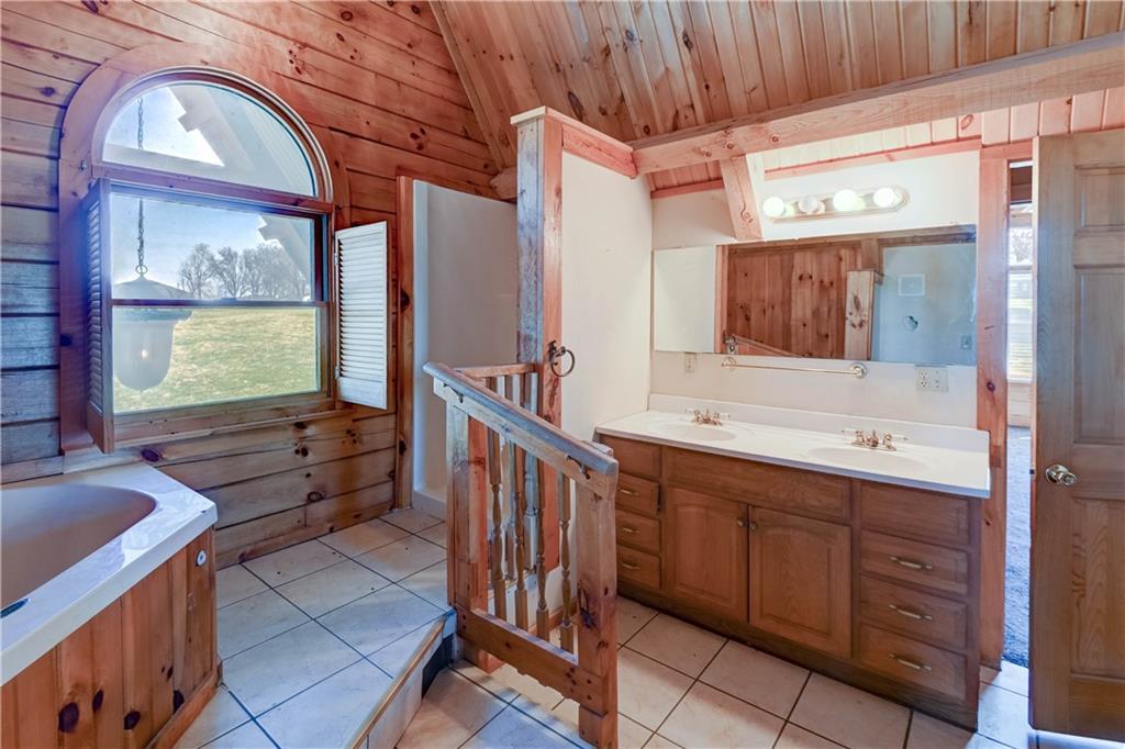 17301 East Kentucky Road Independence, MO 64056 - Photo 35 of 66