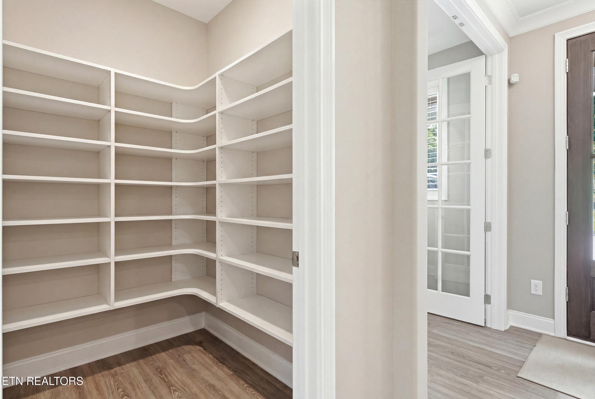 1869 Persimmon Ridge Loudon, TN 37774 - Photo 12 of 58 18_1869_persimmon_ridge_016-declutter