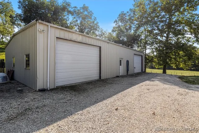 $1,250,000 | 133 Catfish Road, Tuscumbia, MO 65082