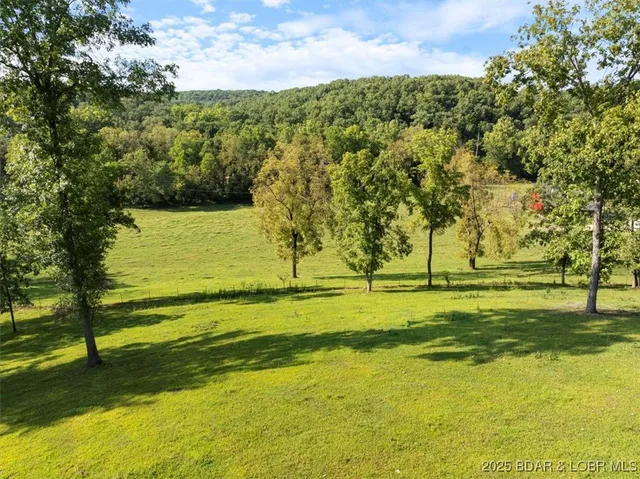$1,250,000 | 133 Catfish Road, Tuscumbia, MO 65082