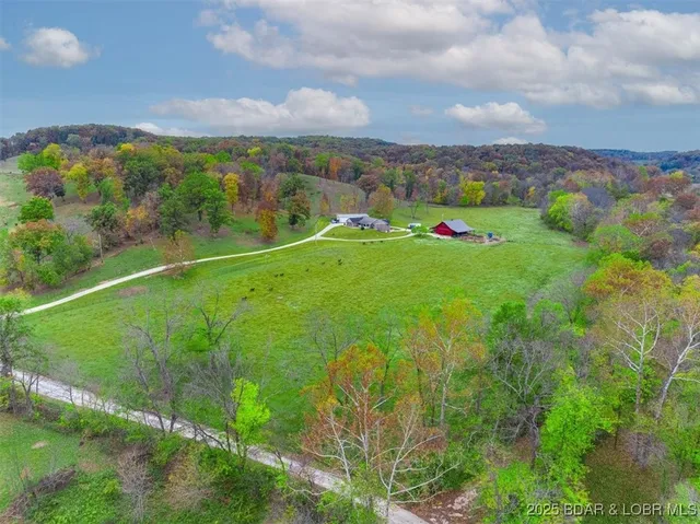 $1,250,000 | 133 Catfish Road, Tuscumbia, MO 65082