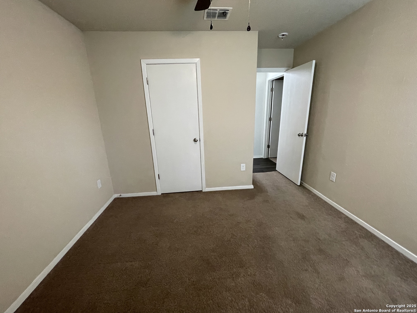 10014 Raspberry Oak San Antonio, TX 78223 - Photo 16 of 20 an empty room with a bathroom
