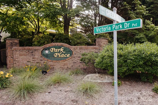 $423,000 | 47 Victoria Park Drive, Hendersonville, NC 28792