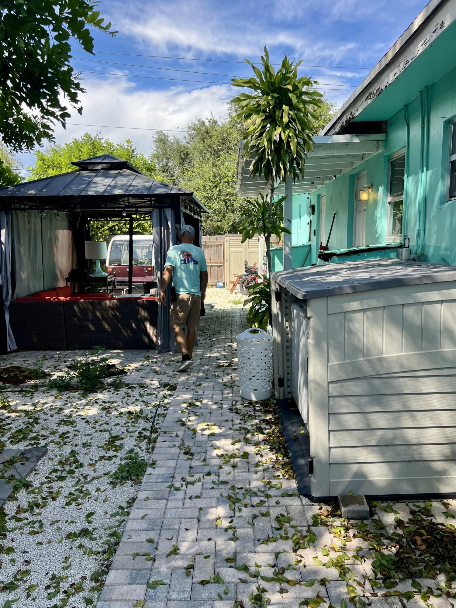 350 Northwest 5th Avenue Delray Beach, FL 33444 - Photo 15 of 15 Backyard - W/D shed