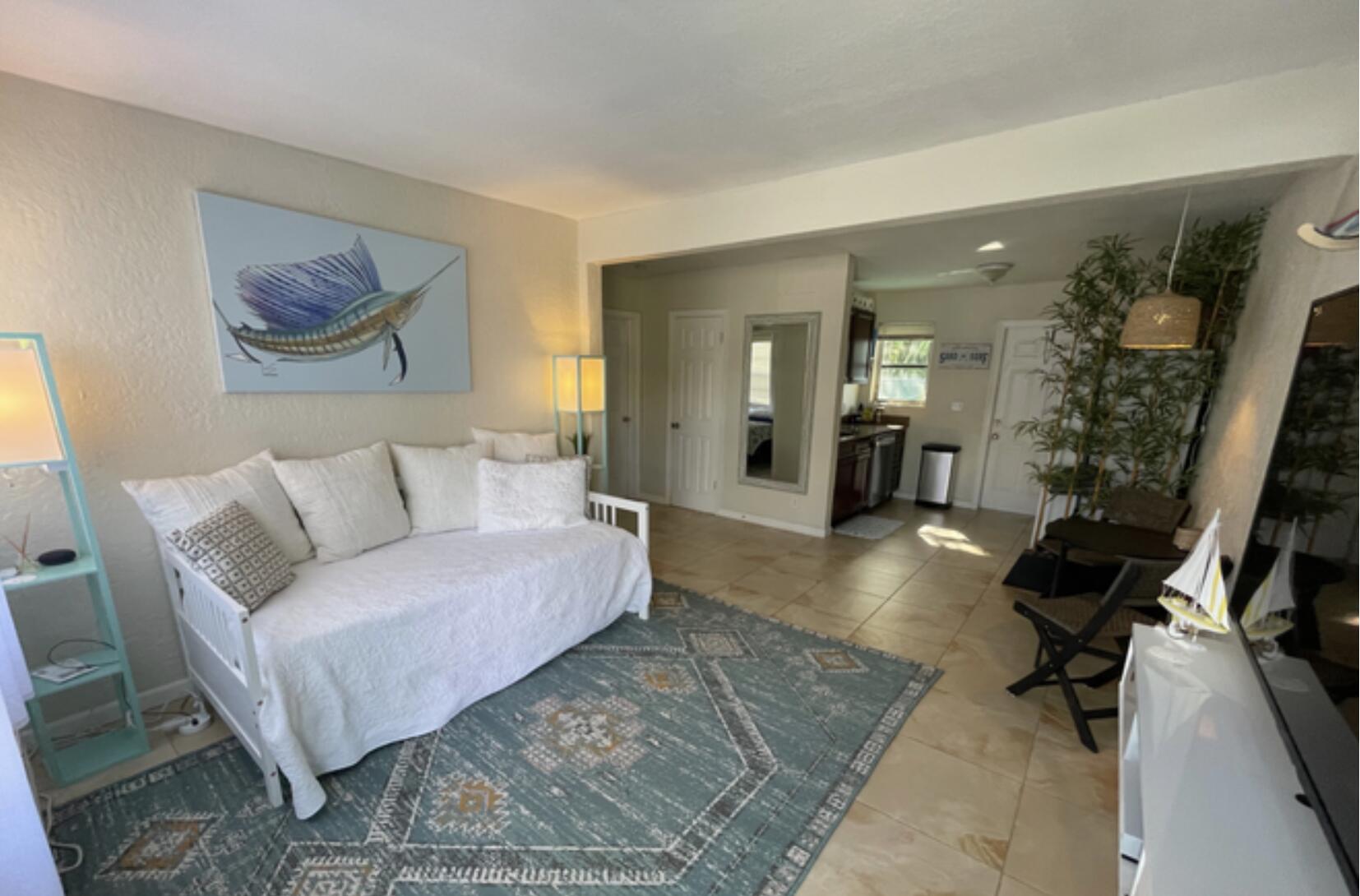 350 Northwest 5th Avenue Delray Beach, FL 33444 - Photo 2 of 15 Living Room