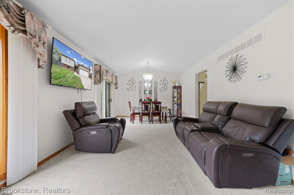 38982 Sutton Drive Sterling Heights, MI 48310 - Photo 5 of 27