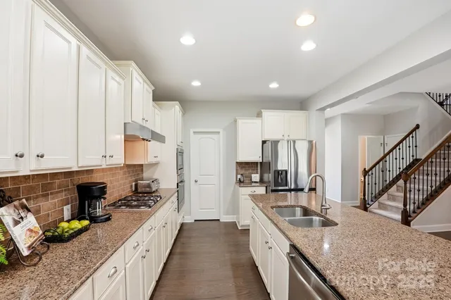 $685,000 | 2650 Stonewood View, Kannapolis, NC 28081